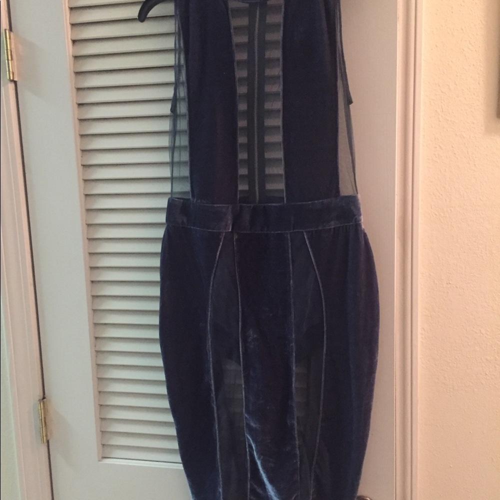 Dress - Picture 4 of 6